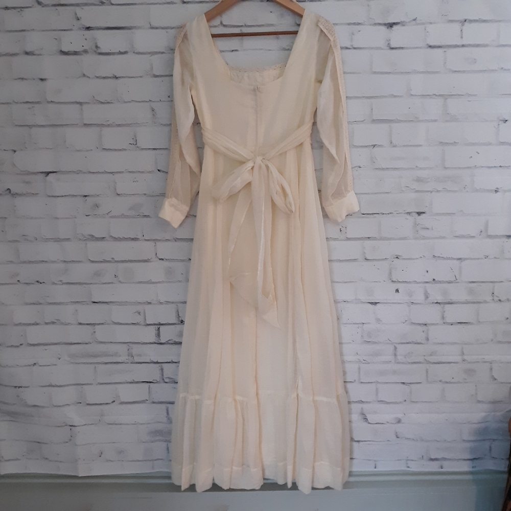 Vintage Prairie Dress Crochet Ruffle Ivory Size Small - Picture 6 of 7